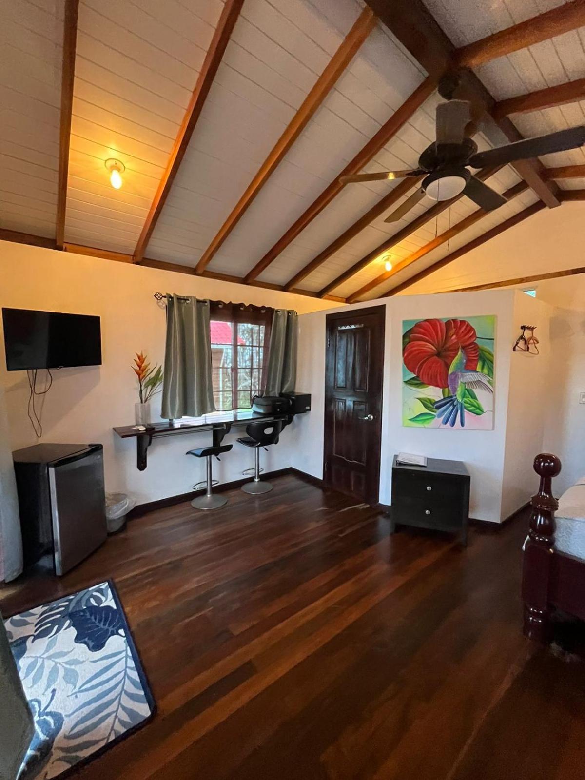 Seaside Chateau Resort Belize City Dış mekan fotoğraf
