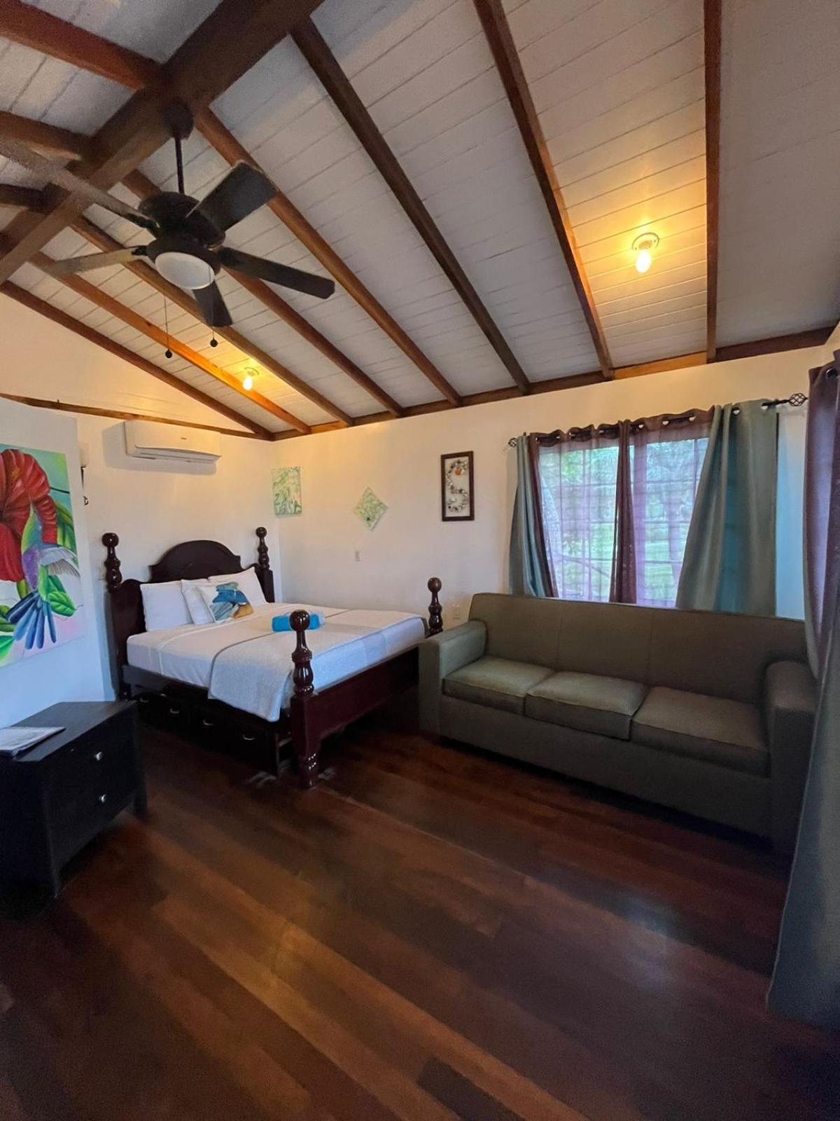 Seaside Chateau Resort Belize City Dış mekan fotoğraf