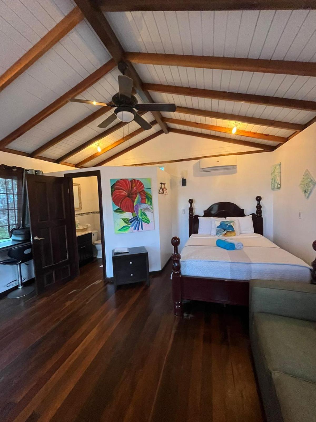 Seaside Chateau Resort Belize City Dış mekan fotoğraf