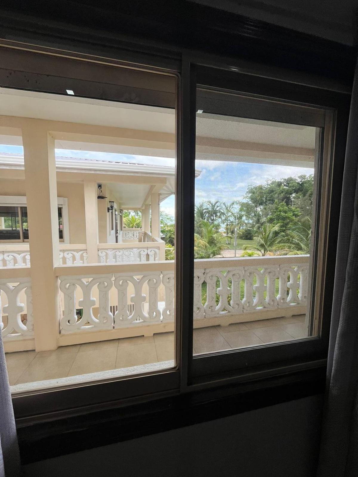 Seaside Chateau Resort Belize City Dış mekan fotoğraf