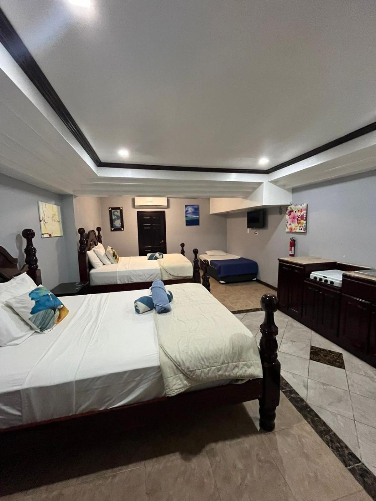 Seaside Chateau Resort Belize City Dış mekan fotoğraf