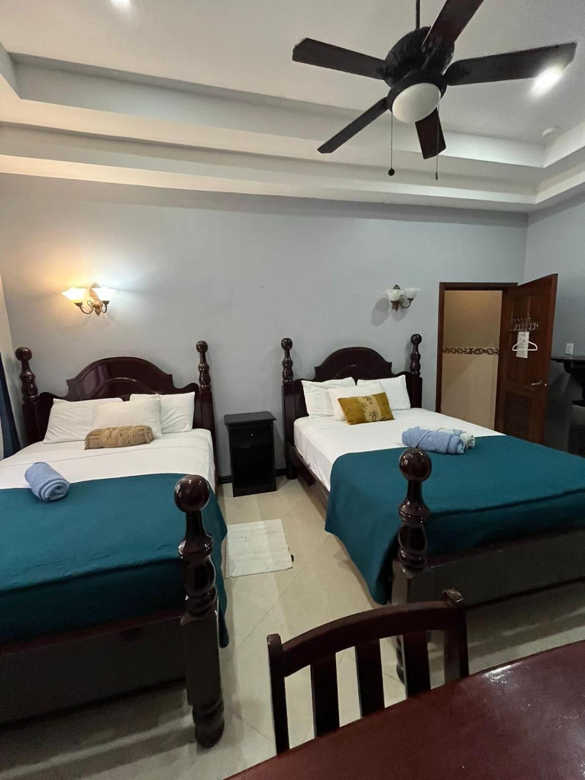 Seaside Chateau Resort Belize City Dış mekan fotoğraf