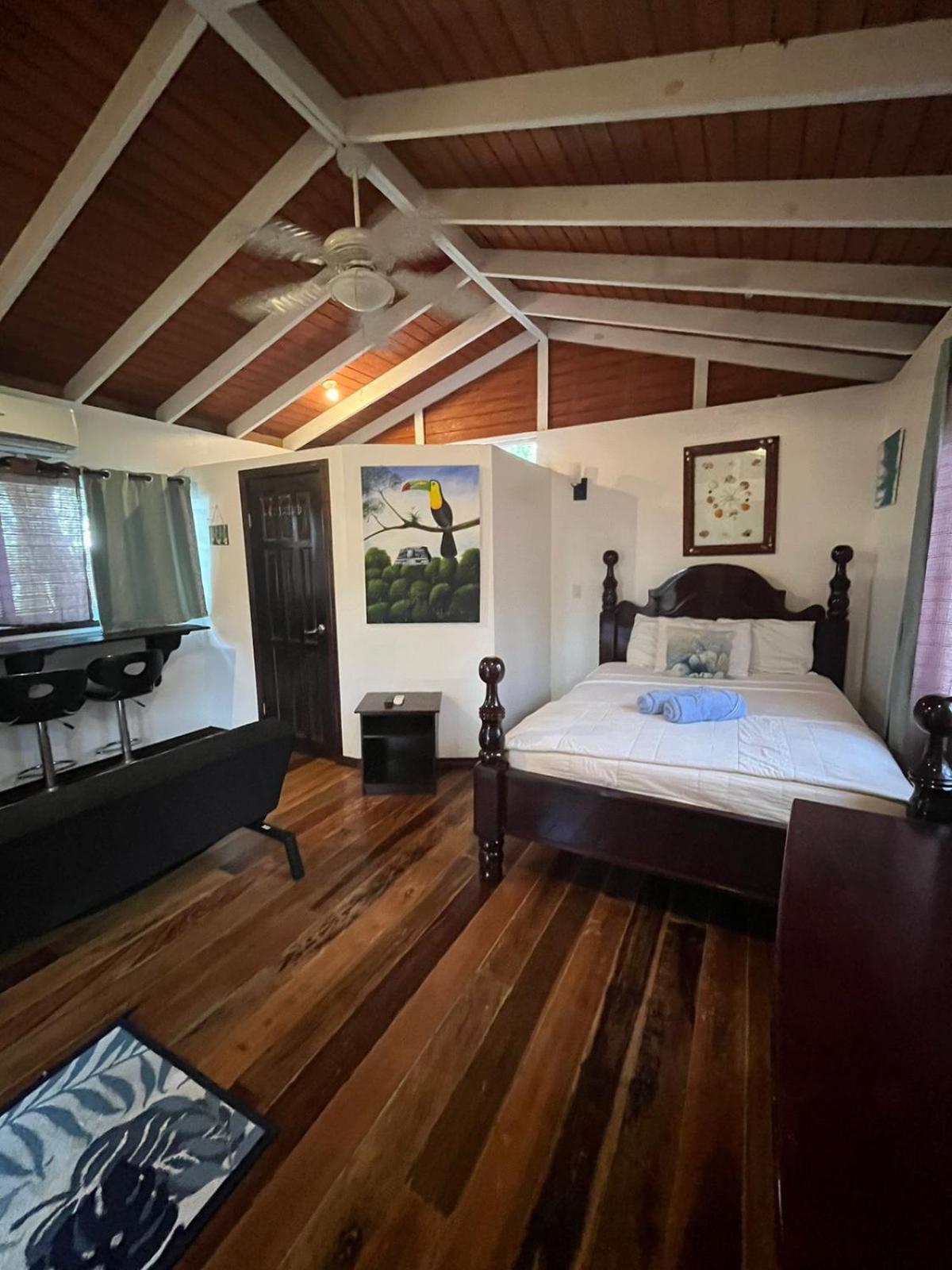 Seaside Chateau Resort Belize City Dış mekan fotoğraf