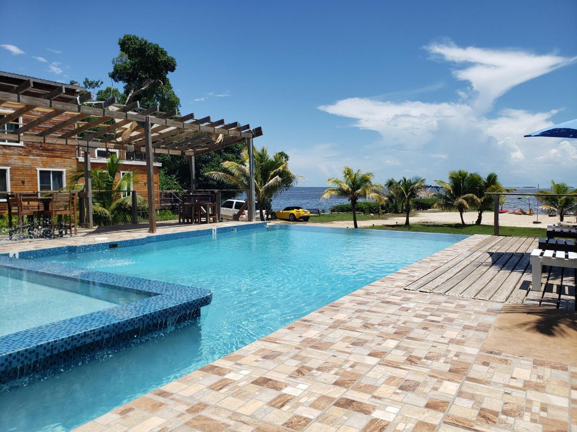 Seaside Chateau Resort Belize City Dış mekan fotoğraf
