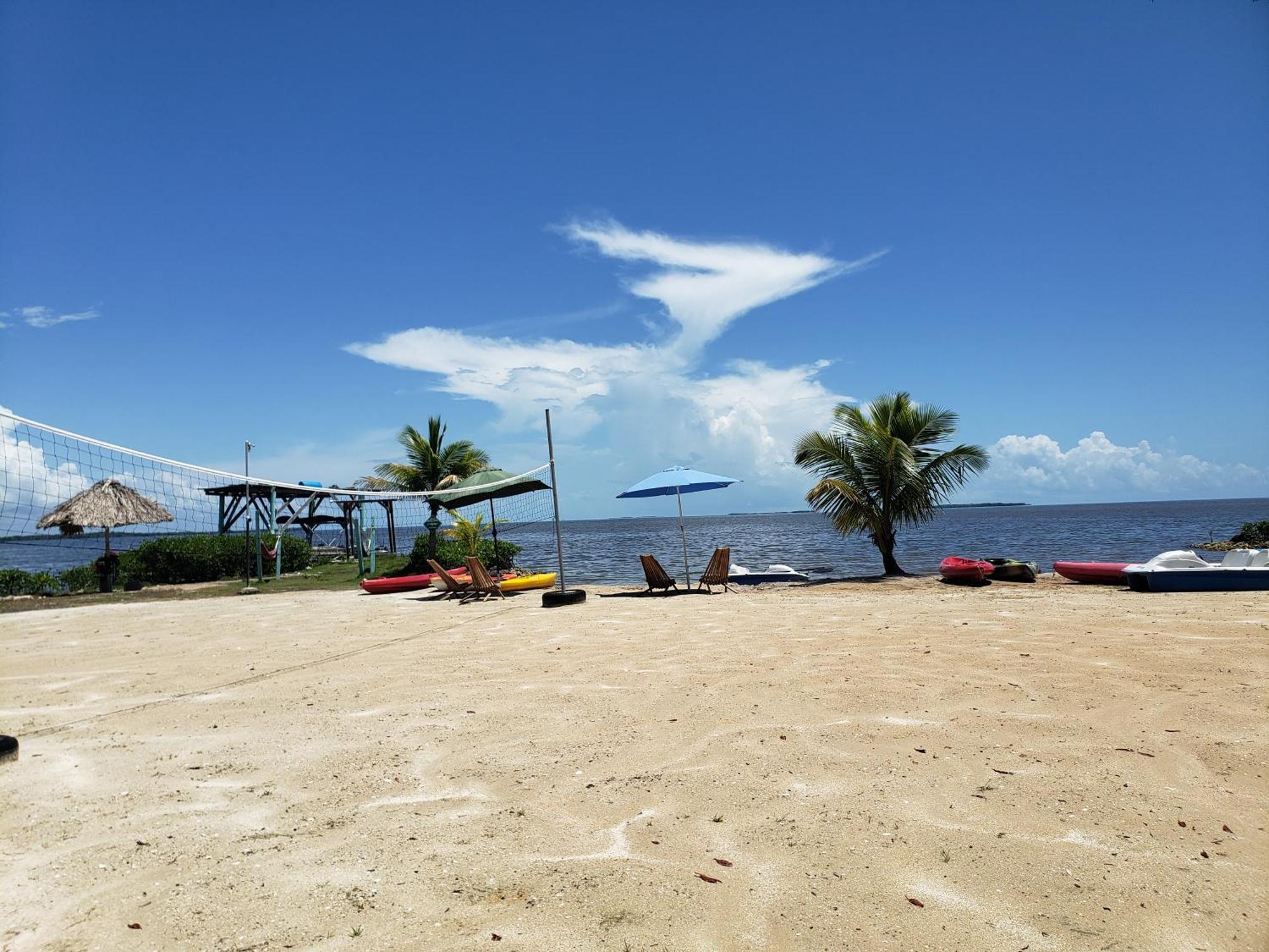 Seaside Chateau Resort Belize City Dış mekan fotoğraf